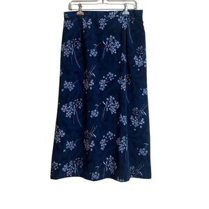 Tradition navy floral midi skirt. Size 16‎